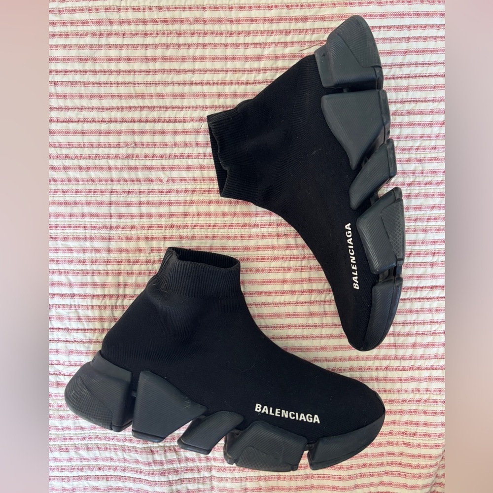 Balenciaga Speed 2.0 Monocolor Sneakers - Picture 2 of 11
